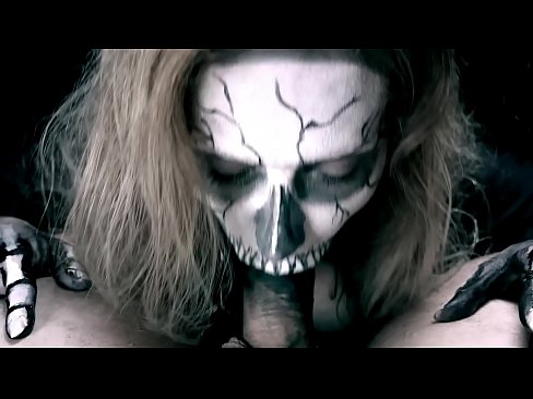 ❤️ Demon qız qara ağzı ilə xoruz əmmək və cum udmaq. ️❌ Sikiş videosu bizdə ﹏
